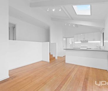 Charming 3-Bedroom Home in the Heart of St Albans - Photo 2