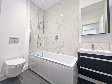 Redfields Lane, Church Crookham, Fleet, Hampshire, GU52 - Photo 4