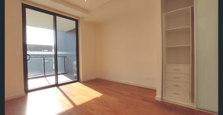 Absolutely Luxurious 2 bedroom plus Study Apartment For Rent ! ! ! - Photo 4