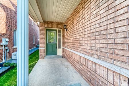 For Lease - 3806 Quiet Creek Drive, Mississauga, Ontario - Photo 2