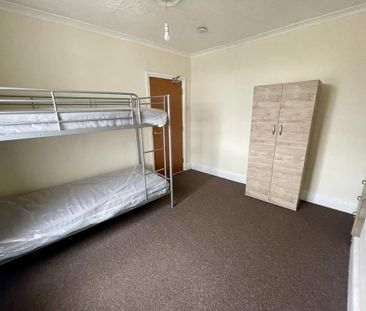 4 bedroom house to rent - Photo 2