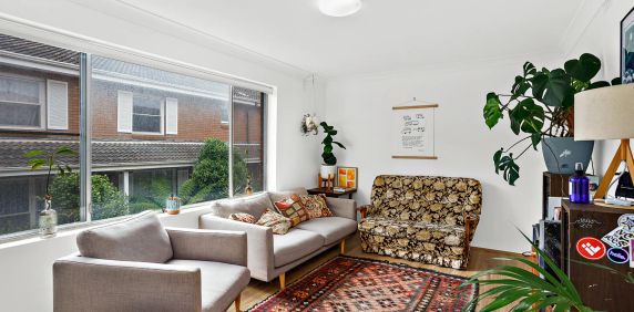 Minutes to Wollongong Harbour, beach and cafes - Photo 2