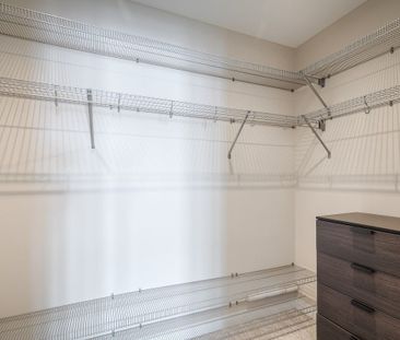 For Lease - 3107 Neyagawa Boulevard, Oakville, Ontario - Photo 2
