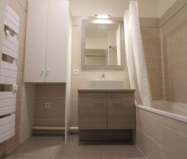 Location Appartement 1 pièce 28m² LE PLESSIS ROBINSON 92350 - Photo 3