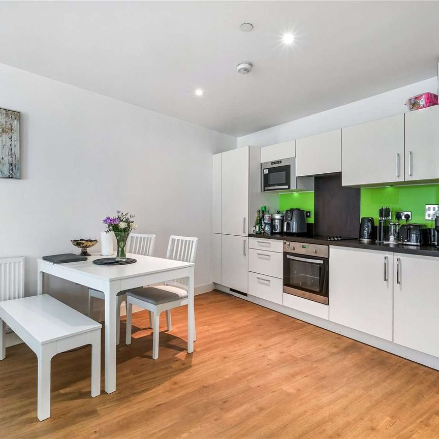 Spacious two bedroom, two bathroom apartment providing luxury living accommodation. - Photo 1