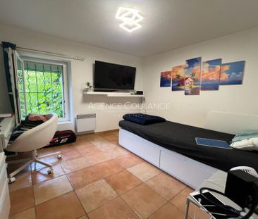 Location Appartement 3 pièces 62m² MARSEILLE 11ème - Photo 3