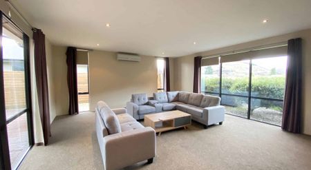 Stand tall above the rest - Photo 2