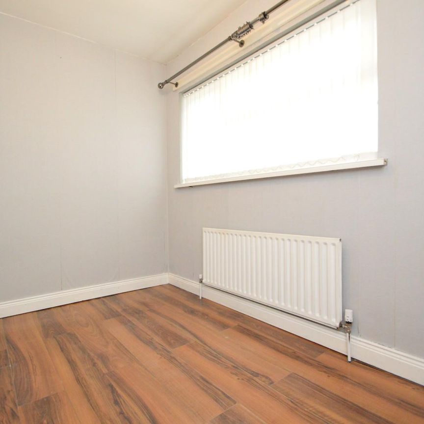 9 The Crescent, Carryduff, Belfast, BT8 8DW - Photo 1