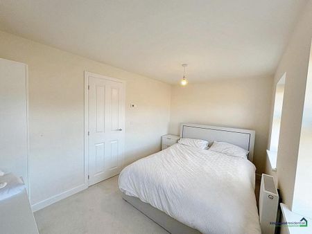 2 bedroom semi-detached house to rent - Photo 3