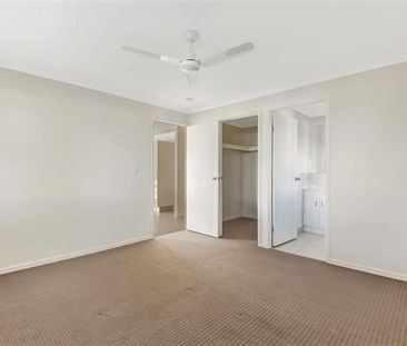 Spacious Family Home in a Peaceful, Family-Friendly Street! - Photo 3