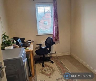 2 bedroom flat to rent - Photo 2