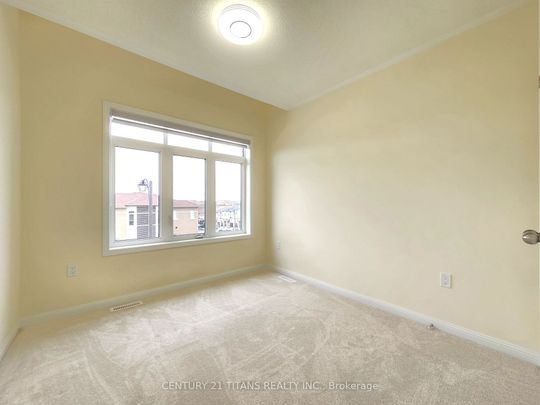 For Lease - 2584 Winter Words Drive, Oshawa, Ontario - Photo 1