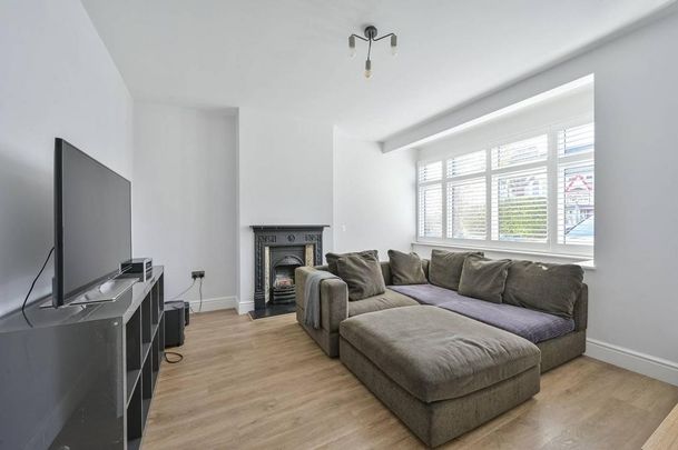 4 bedroom terraced house to rent - Photo 1