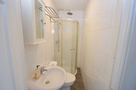 1 bedroom property to rent - Photo 4