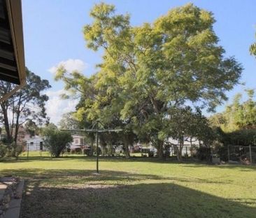 3-Bedroom Home with Spacious Backyard – 26 Askew St - Photo 3