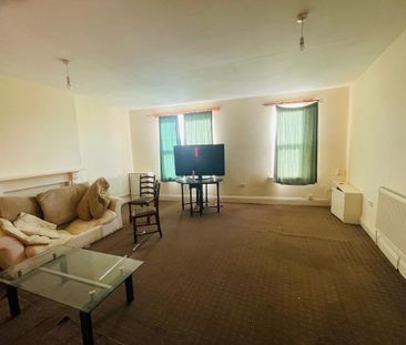 ENTRANCE HALLWAY ---TWO VERY LARGE SPACIOUS DOUBLE BEDROOMS--- LIVI... - Photo 2