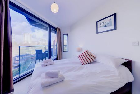 2 Bed Apartment with Balcony - Photo 2