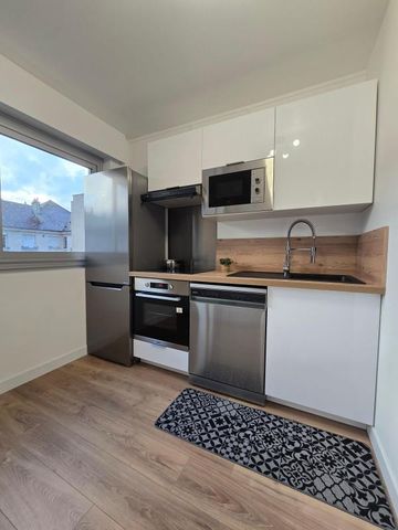 Location Appartement 4 pièces Meublé 85m² CAEN 14000 - Photo 4