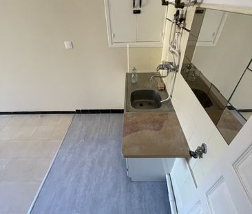 Location Appartement 1 pièce 11m² VILLEFRANCHE SUR MER 06230 - Photo 6