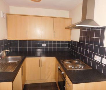 2 bedroom terraced house to rent - Photo 2