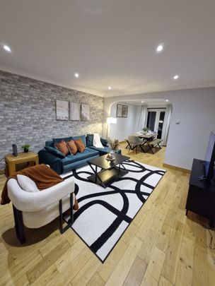 3 Bed Semi-Detached House, Hendon, NW4 - Photo 1