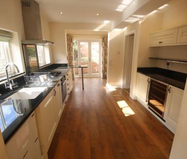 4 bedroom house to rent - Photo 1