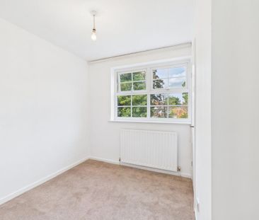 4 bedroom detached house to rent - Photo 5