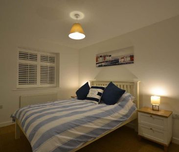 Felpham Road, Felpham, West Sussex, PO22 7DF - Photo 5