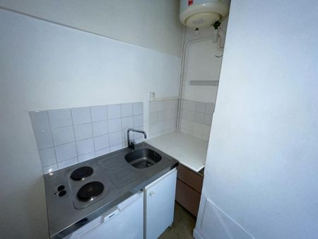 Location Appartement 1 pièce 19m² NANTES 44000 - Photo 3