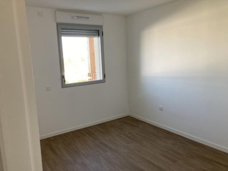 Location Appartement 3 pièces 63m² POITIERS 86000 - Photo 3