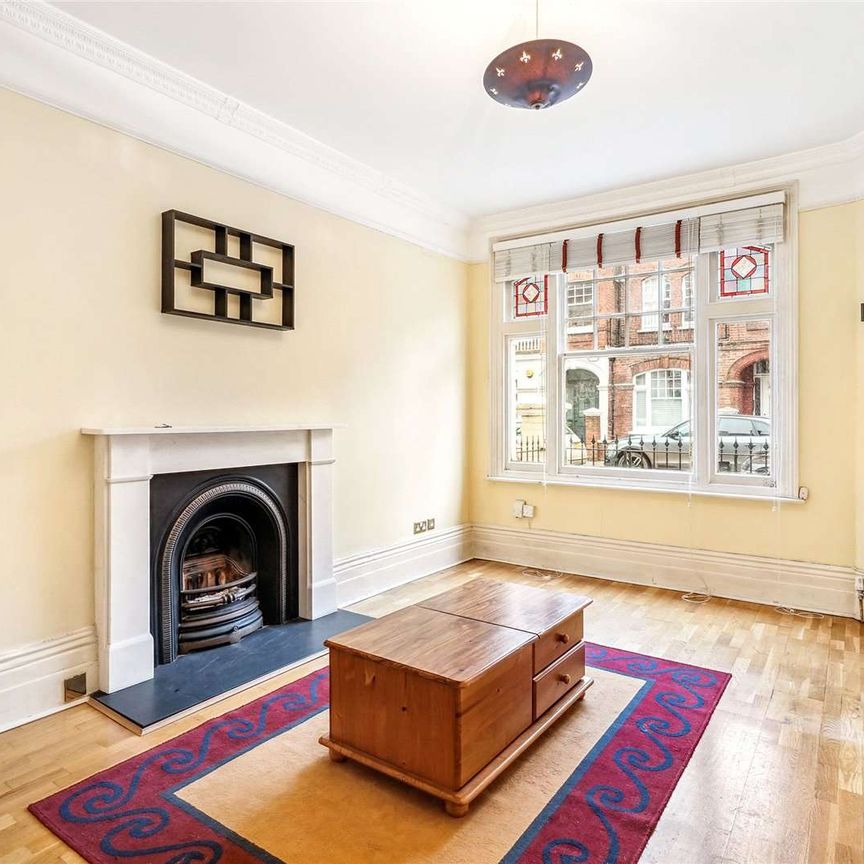 A two double bedroom ground floor flat with a private patio - Photo 1