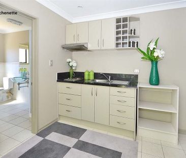 Very Modern Unit - incl Power,gas Water & Internet - Photo 2