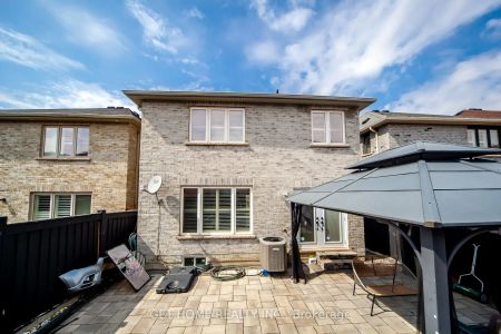 Detached Home For Lease | E9239530 - Photo 2