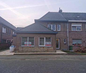 Totaal gerenoveerde woning met 2 slaapkamers en tuin - Photo 1