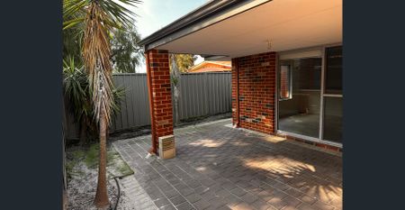 MODERN UNIT CLOSE TO HOSPITAL AND BEACH - Photo 2