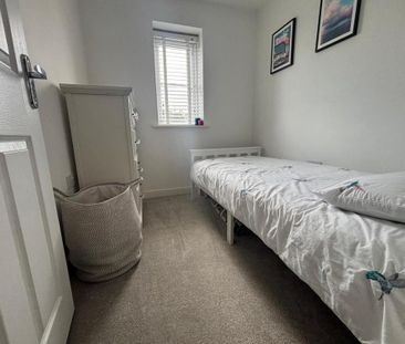 3 bedroom semi-detached house to rent - Photo 6