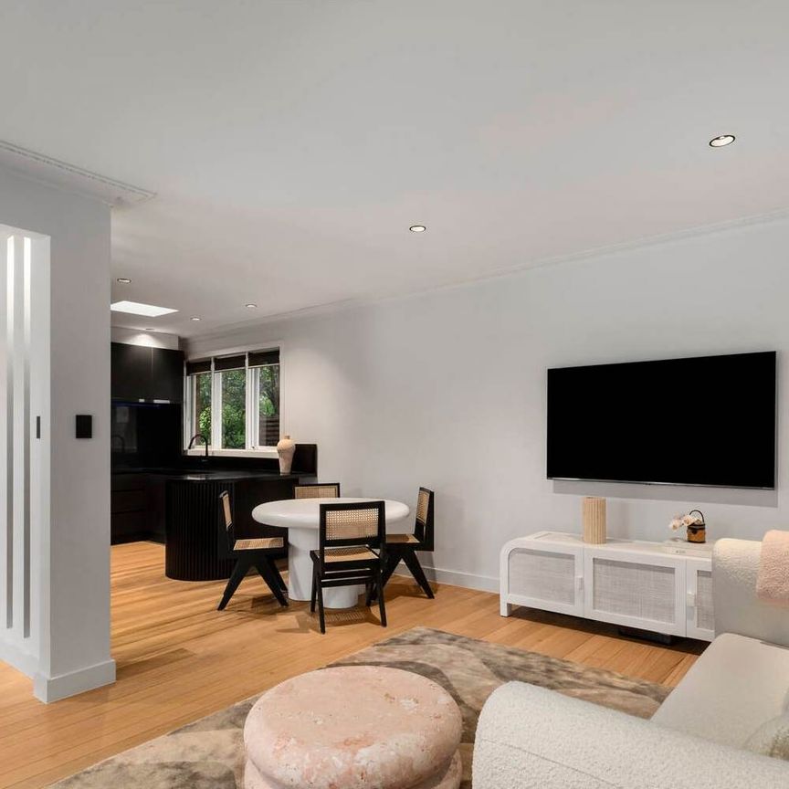 Stylish Gardenvale Retreat – Low-Maintenance Living in a Prime Location - Photo 1