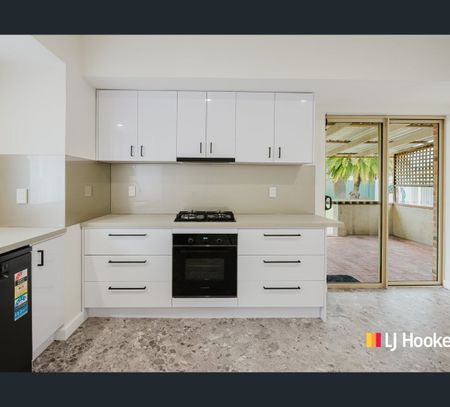 14 Clancy Way, Thornlie, WA 6108 - Photo 4