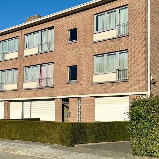 Appartement te huur in Kortrijk voor € 745 met 2 slaapkamers - Photo 1