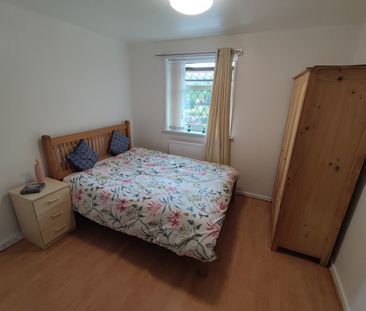 Room in a Shared House, Manchester, M15 - Photo 4