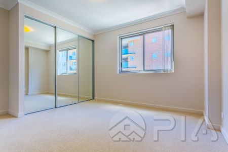 Spacious 2 bedroom unit for rent - Photo 4