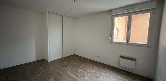 Location Appartement 3 pièces 65m² BONNEVILLE 74130 - Photo 2