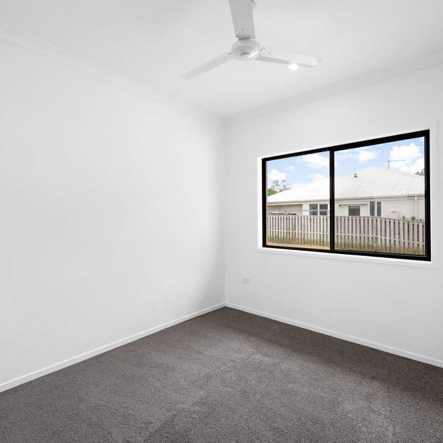 CHARMING MOVE-IN READY HOME IN CLINTON - Photo 1