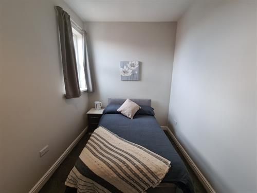 Room 3, 1 Carr View Avenue, Balby - Photo 1