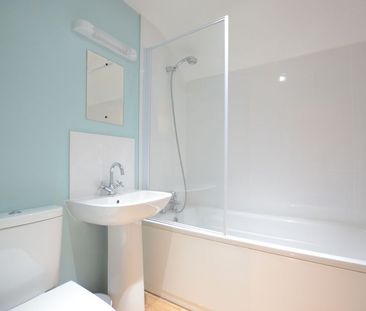 2 bedroom apartment to rent - Photo 4