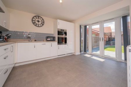 5 bedroom house - Photo 4