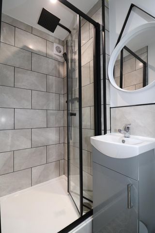 BRAND NEW En Suite Rooms in Warrington - Photo 4