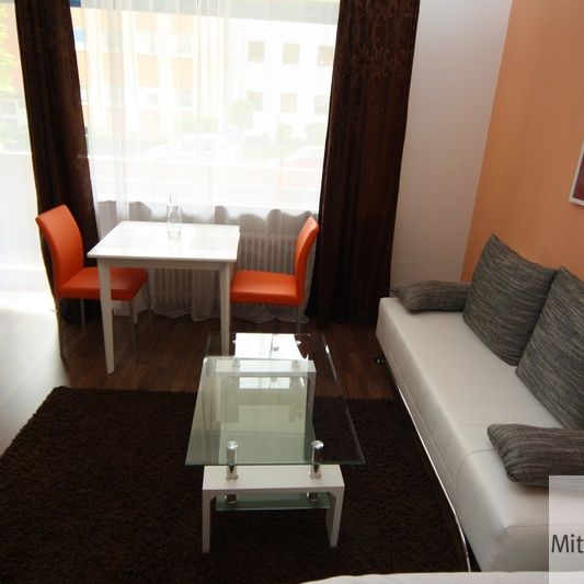 Ruhiges lichtdurchflutetes Apartment mit moderner Möblierung - Photo 1