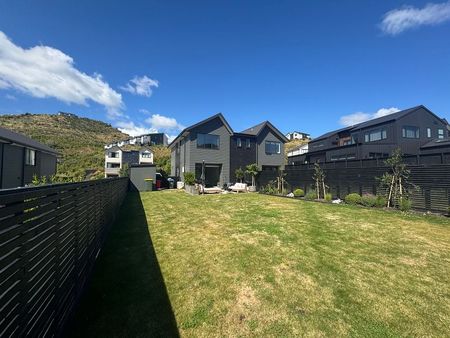 Sunny new home in Whitby is now available! - Photo 3