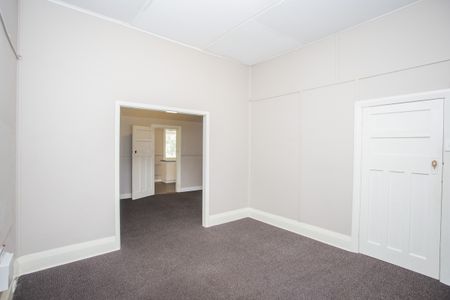 Cute 3 Bedroom House - Photo 4